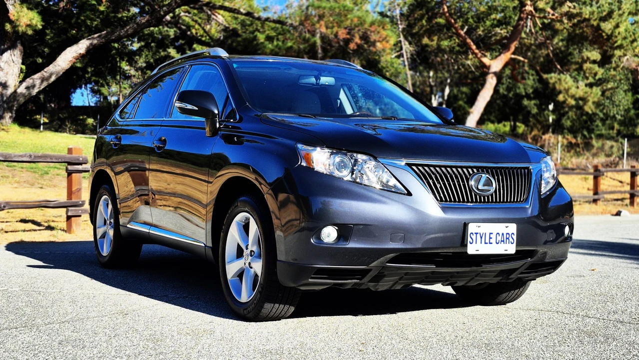2010 Lexus RX 3rd Gen - Image 16 of 31