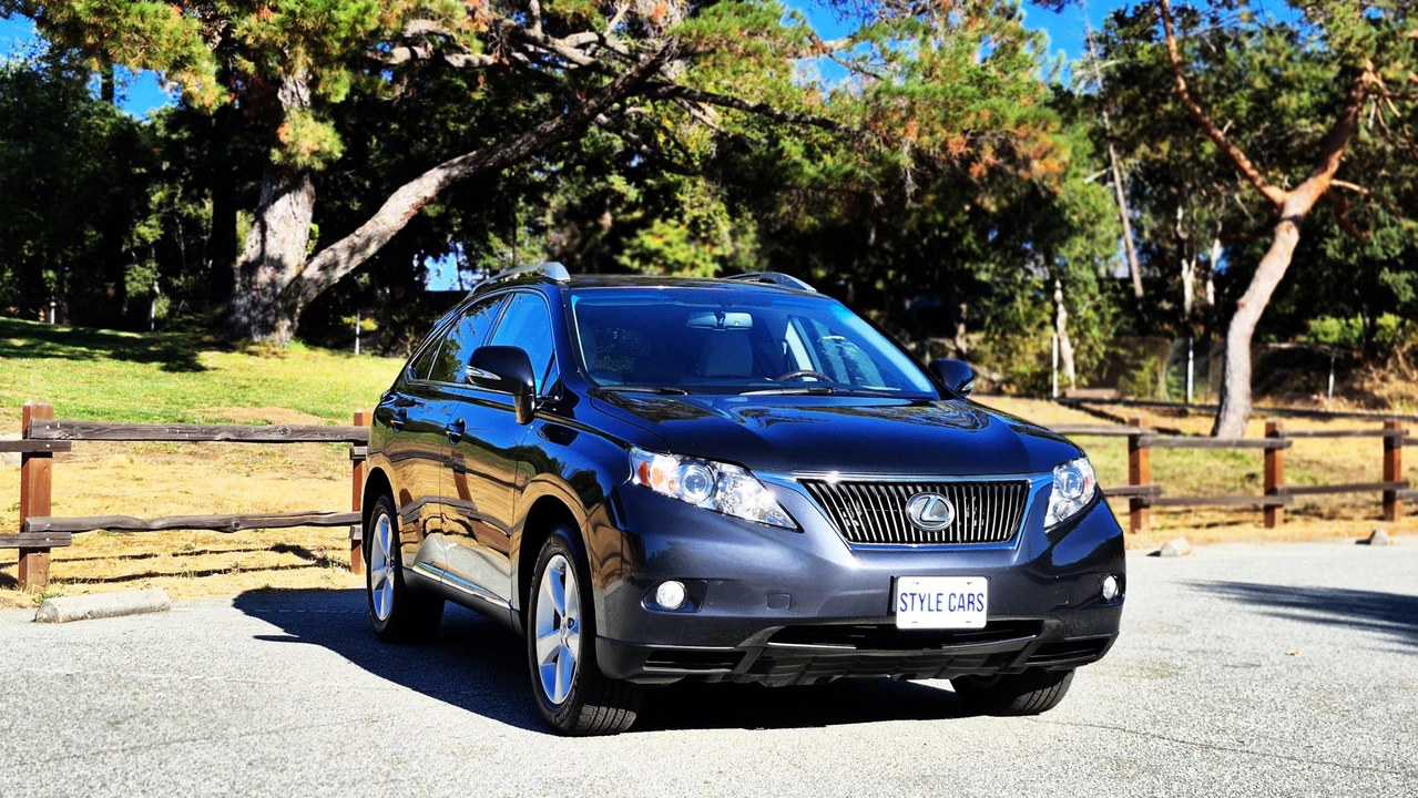 2010 Lexus RX 3rd Gen - Image 14 of 31
