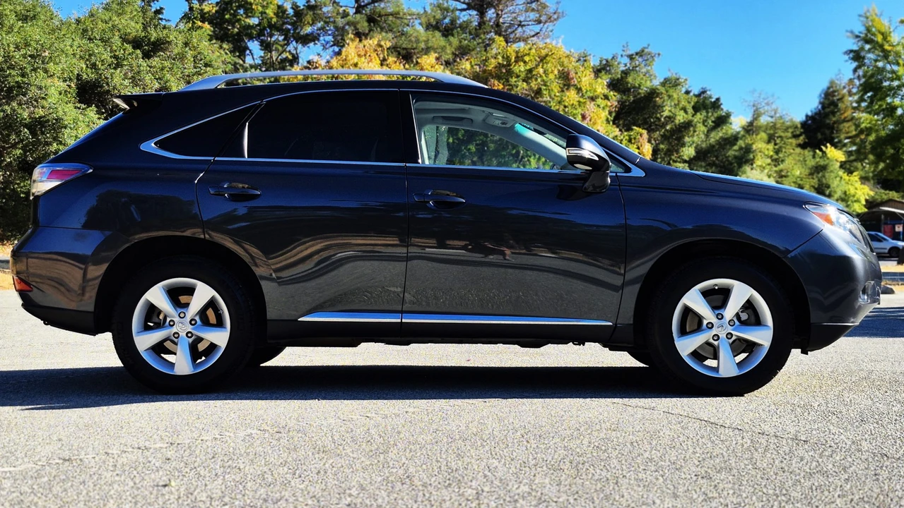 2010 Lexus RX 3rd Gen - Image 20 of 31