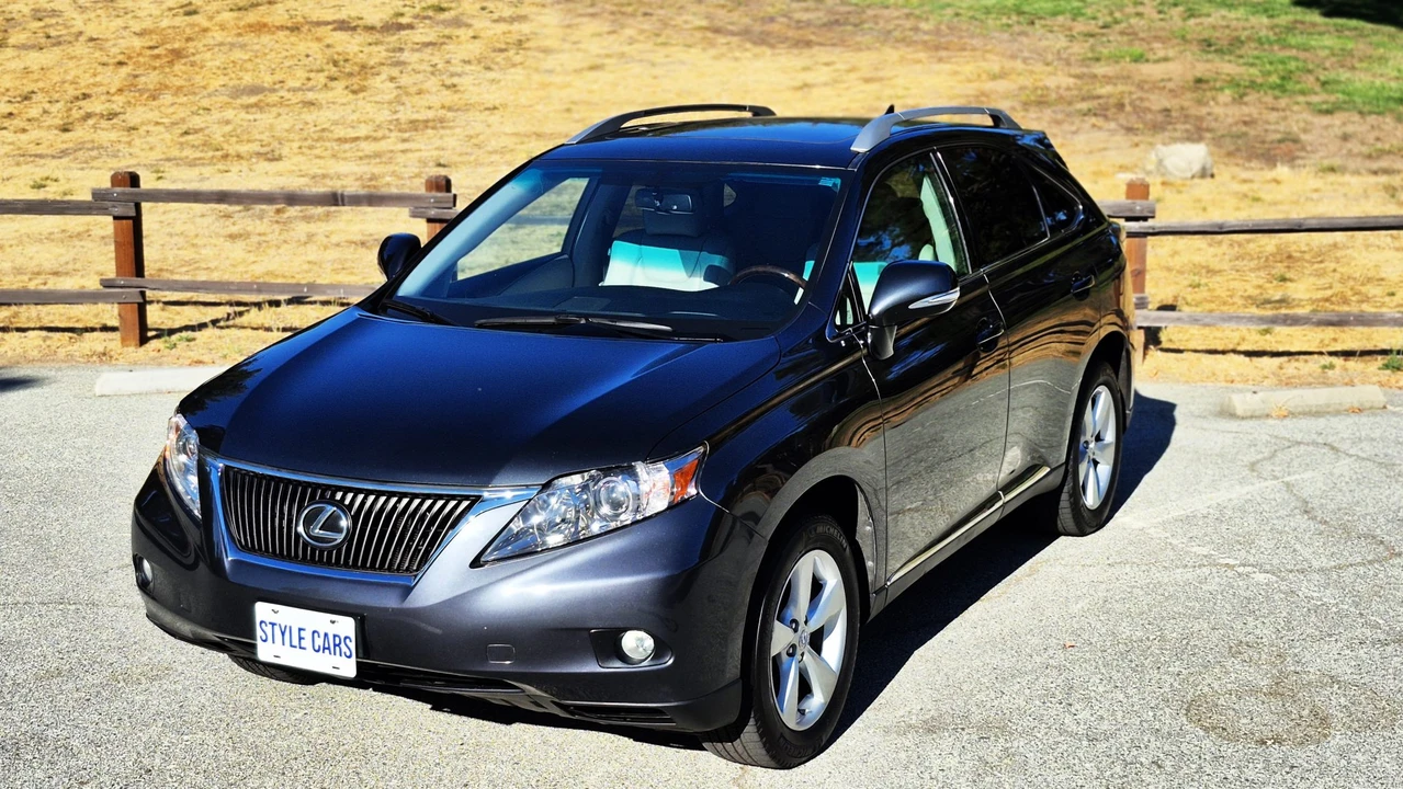 2010 Lexus RX 3rd Gen - Image 10 of 31