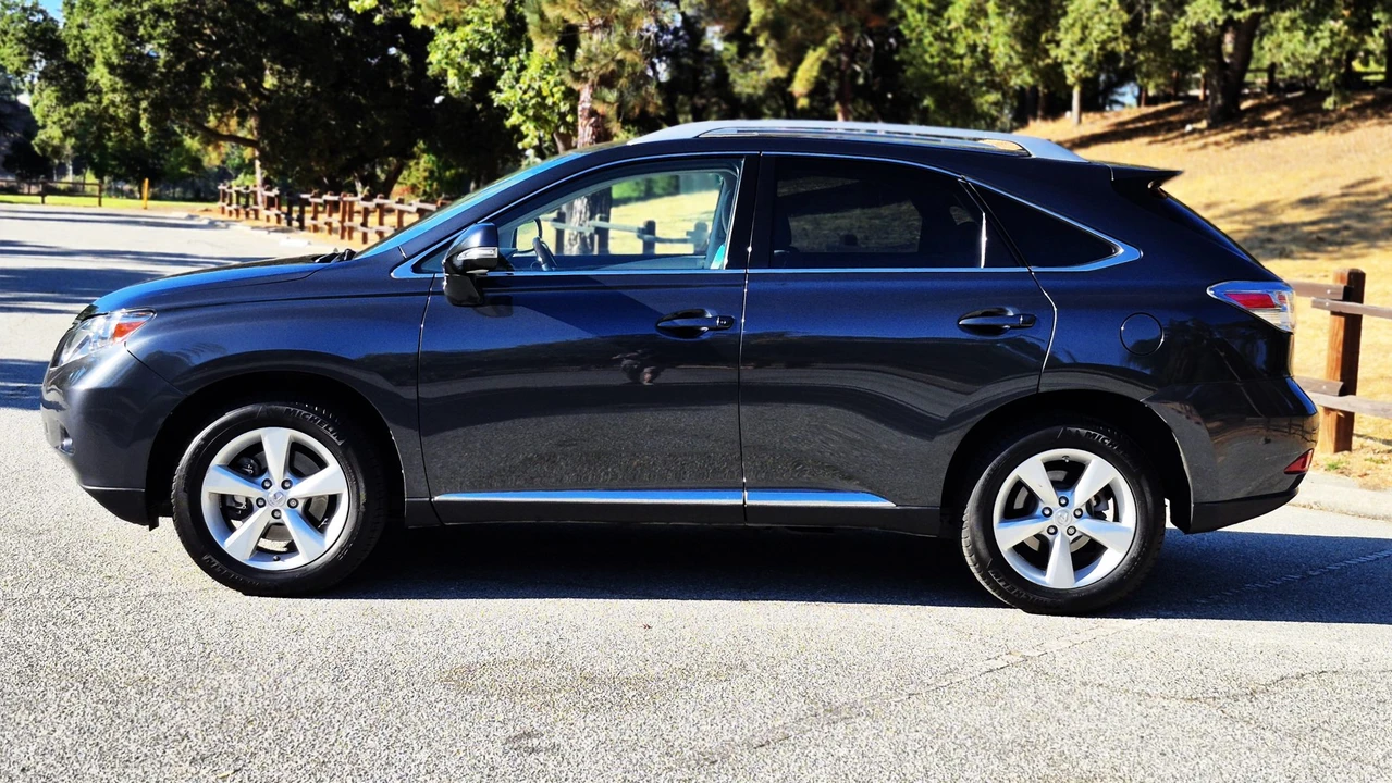 2010 Lexus RX 3rd Gen - Image 31 of 31