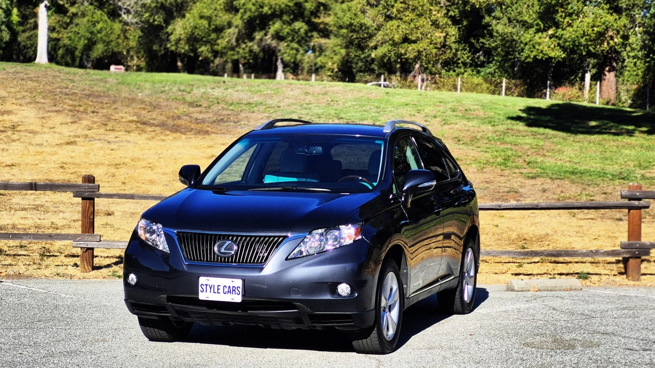 2010 Lexus RX 3rd Gen - Image 5 of 31