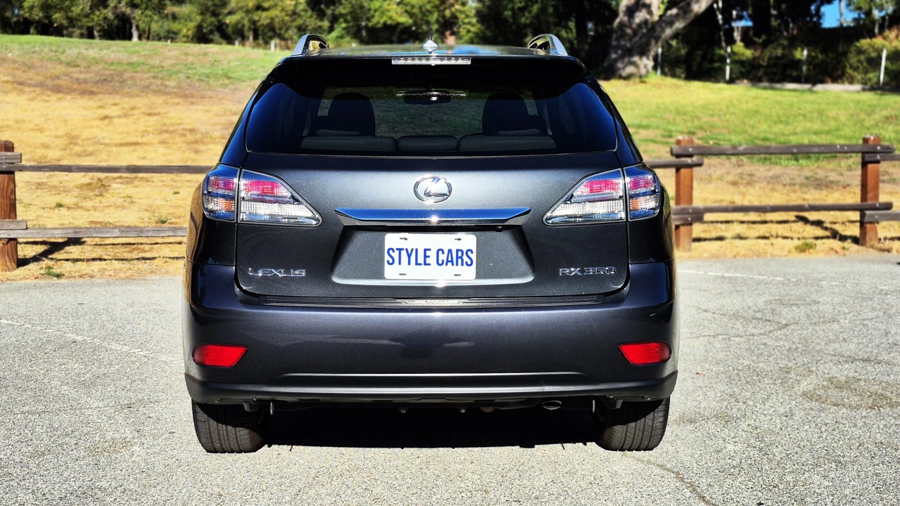 2010 Lexus RX 3rd Gen - Image 26 of 31
