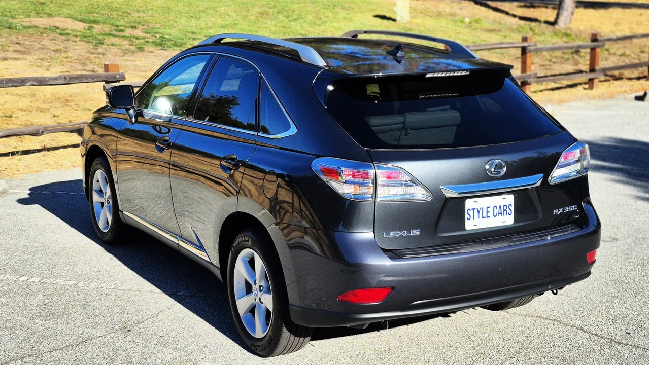 2010 Lexus RX 3rd Gen - Image 30 of 31