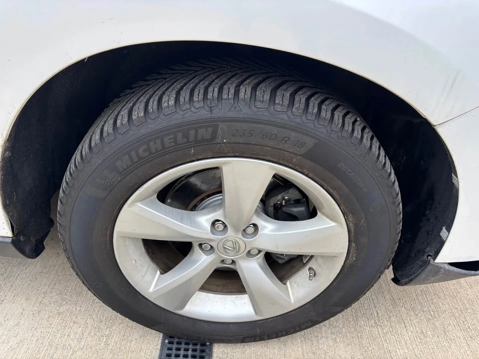 2010 Lexus RX 3rd Gen - Image 9 of 10
