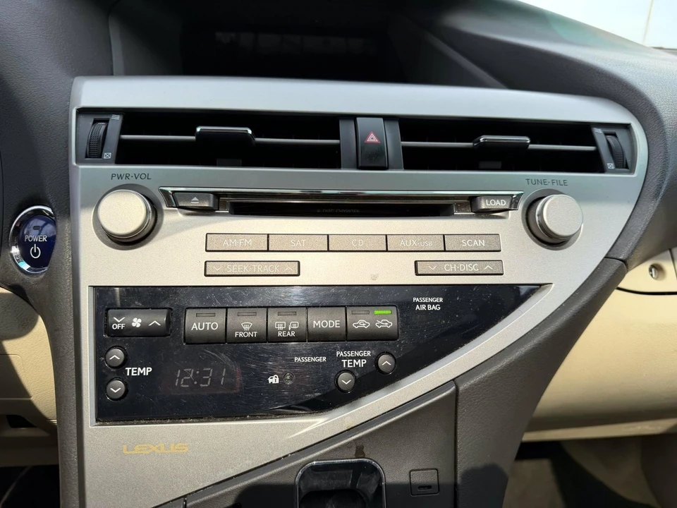 2010 Lexus RX 3rd Gen - Image 20 of 21