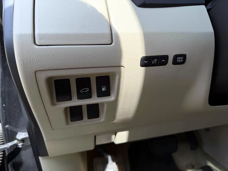 2010 Lexus RX 3rd Gen - Image 18 of 21