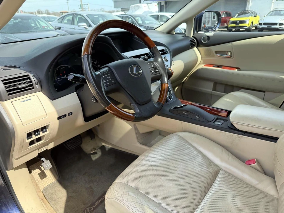 2010 Lexus RX 3rd Gen - Image 13 of 21