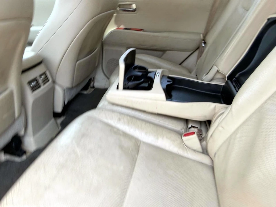2010 Lexus RX 3rd Gen - Image 15 of 21
