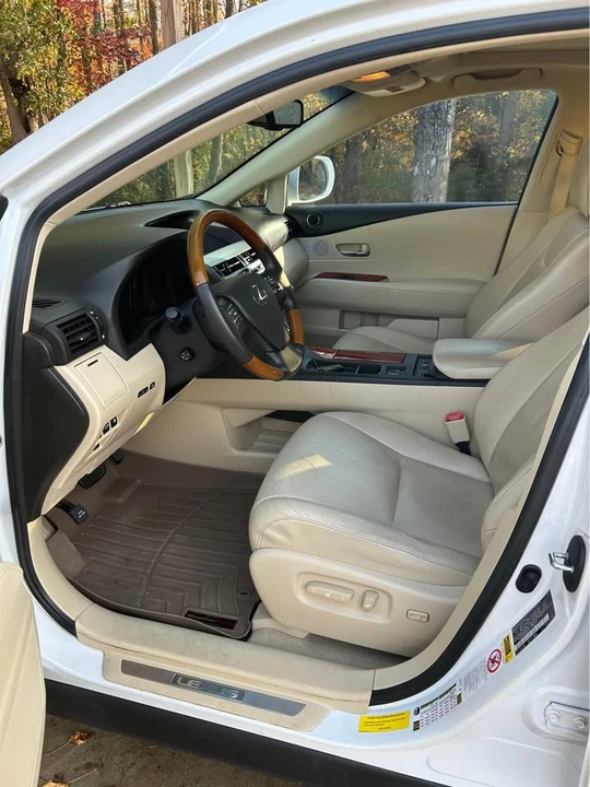 2010 Lexus RX 3rd Gen - Image 5 of 9