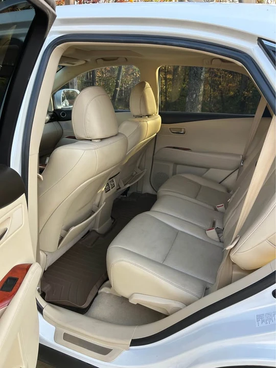 2010 Lexus RX 3rd Gen - Image 6 of 9
