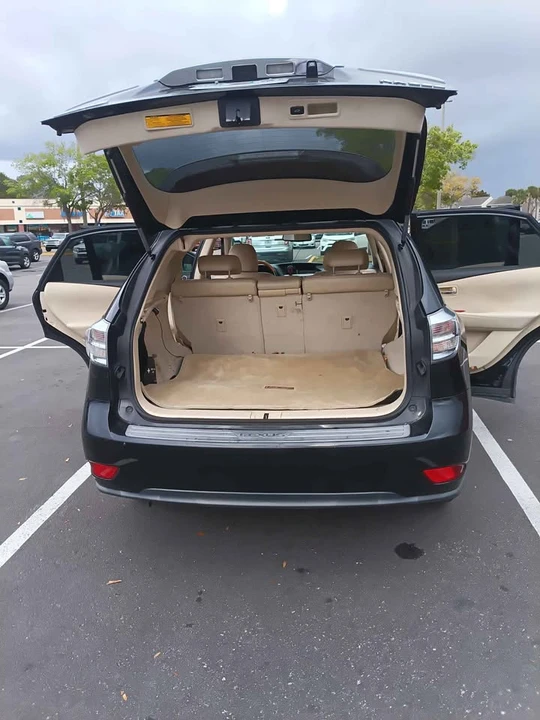 2010 Lexus RX 3rd Gen - Image 6 of 10