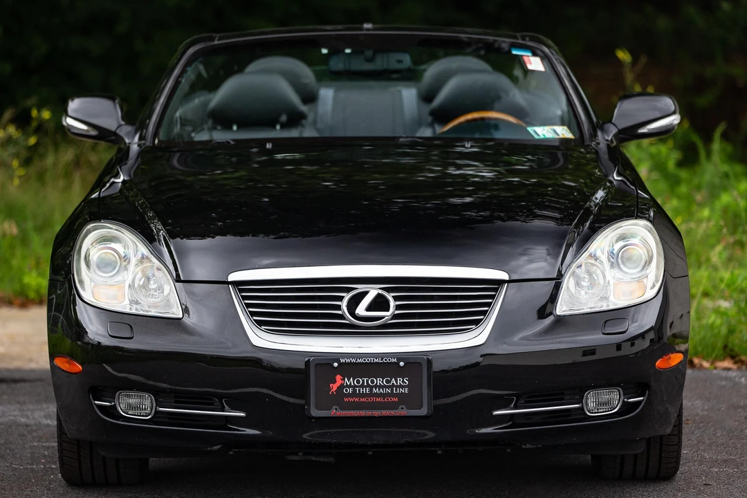 2010 Lexus SC430 - Image 2 of 31