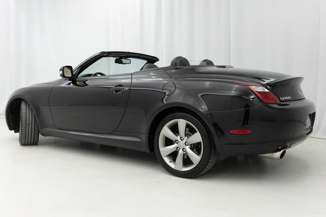 2010 Lexus SC430 - Image 10 of 31