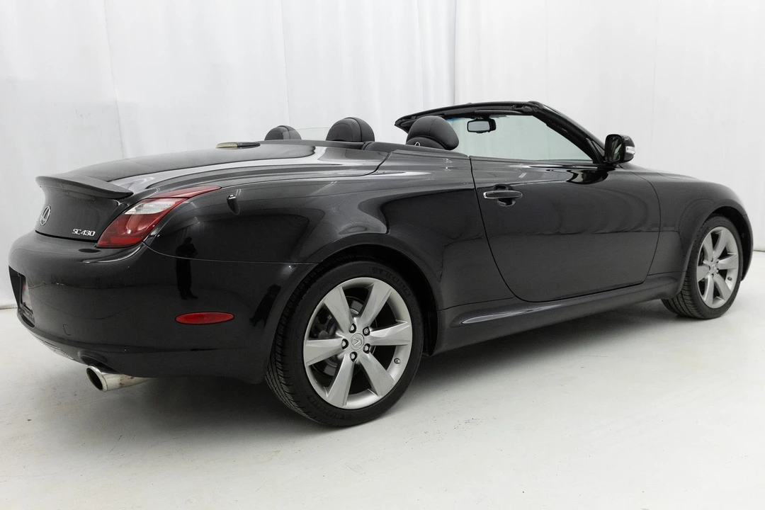 2010 Lexus SC430 - Image 14 of 31