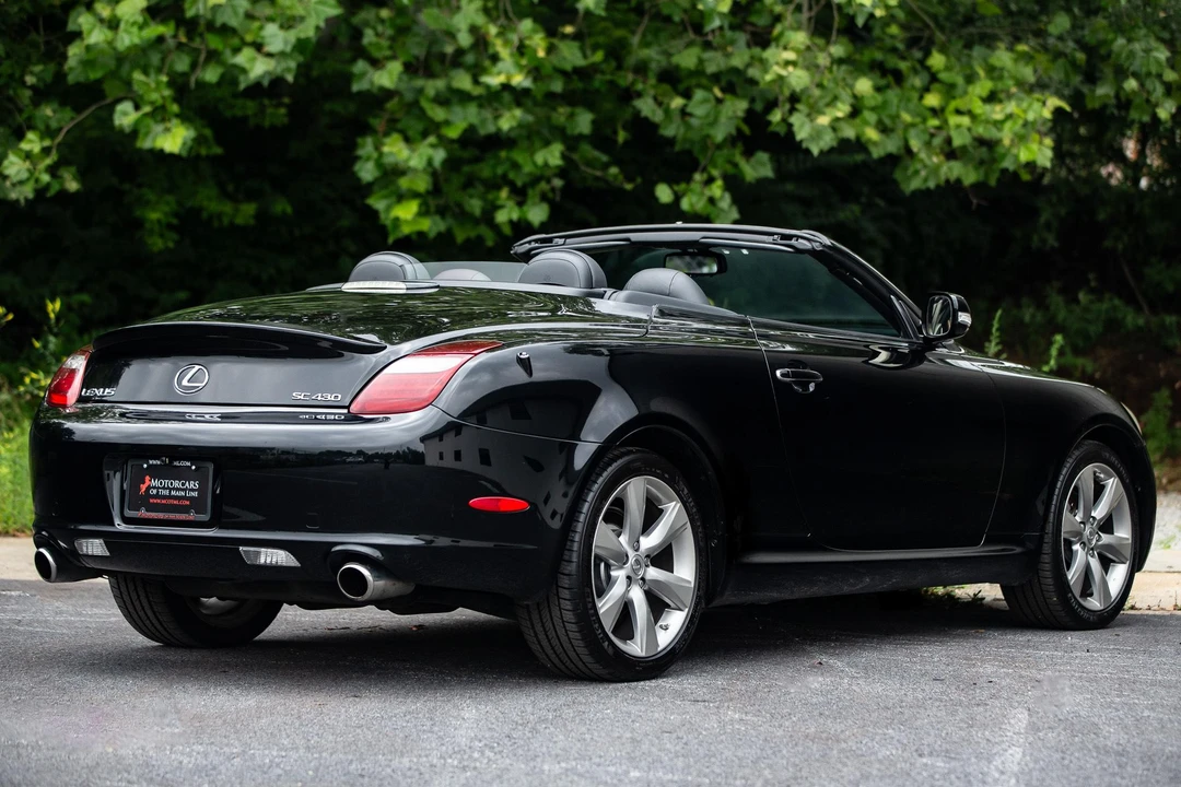 2010 Lexus SC430 - Image 24 of 31