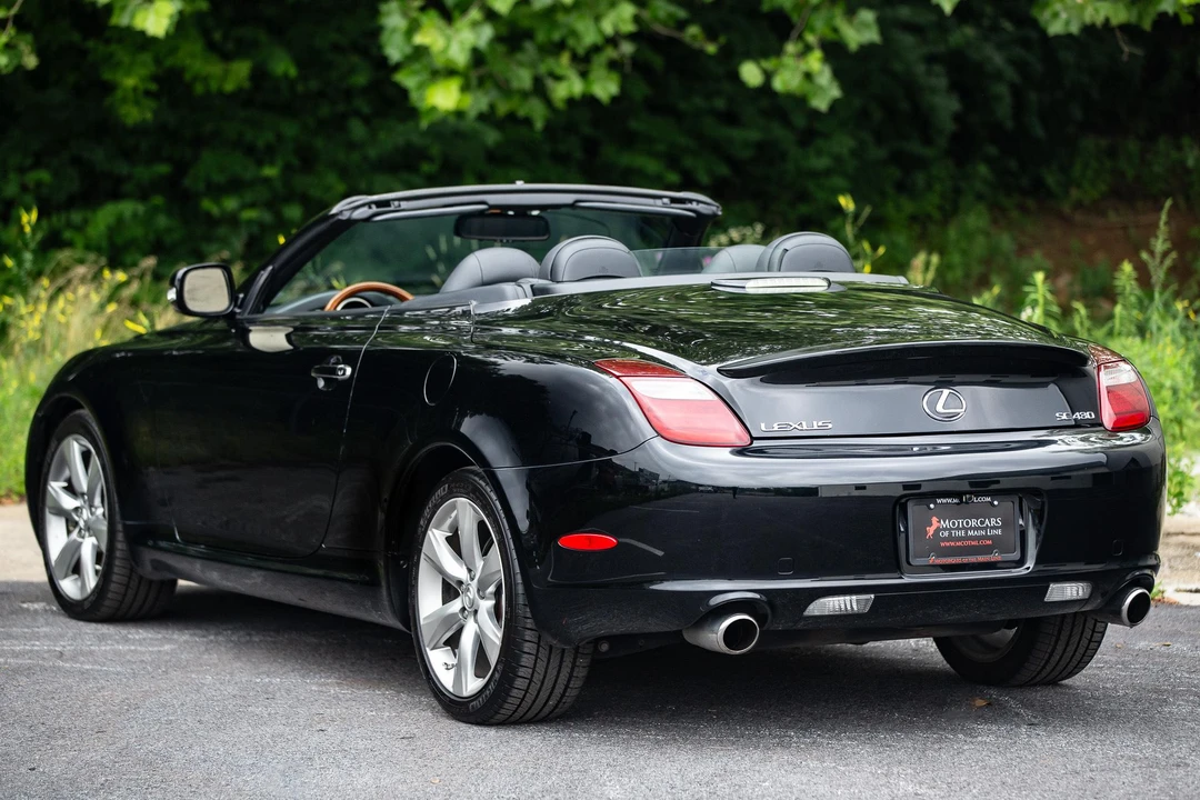 2010 Lexus SC430 - Image 22 of 31