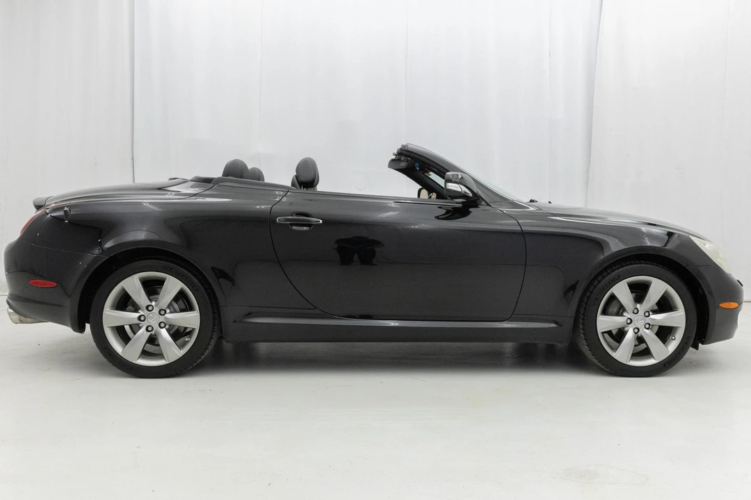 2010 Lexus SC430 - Image 15 of 31