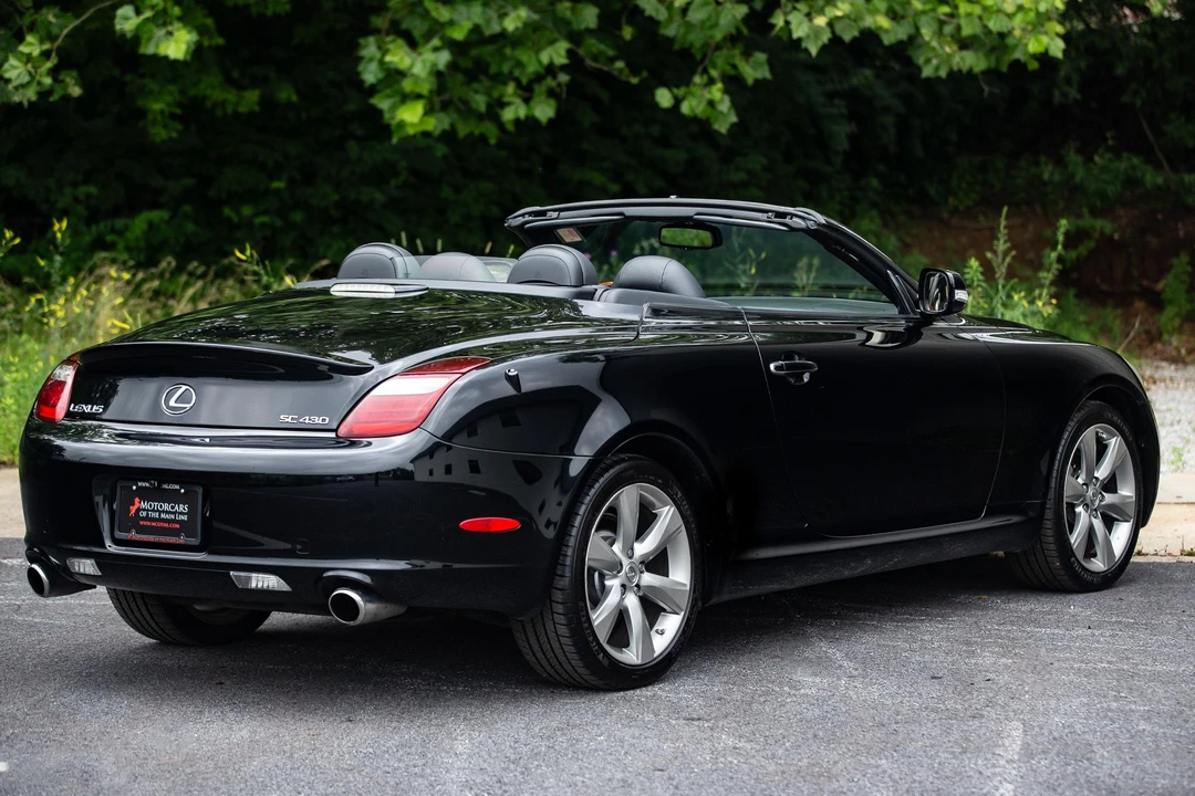 2010 Lexus SC430 - Image 23 of 31