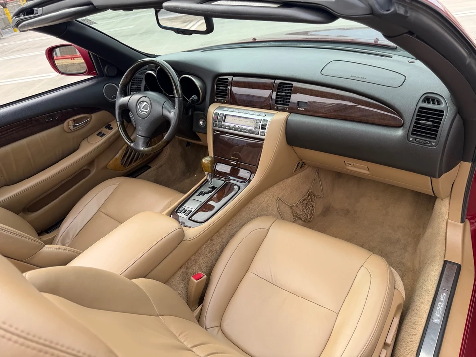 2010 Lexus SC430 - Image 12 of 21