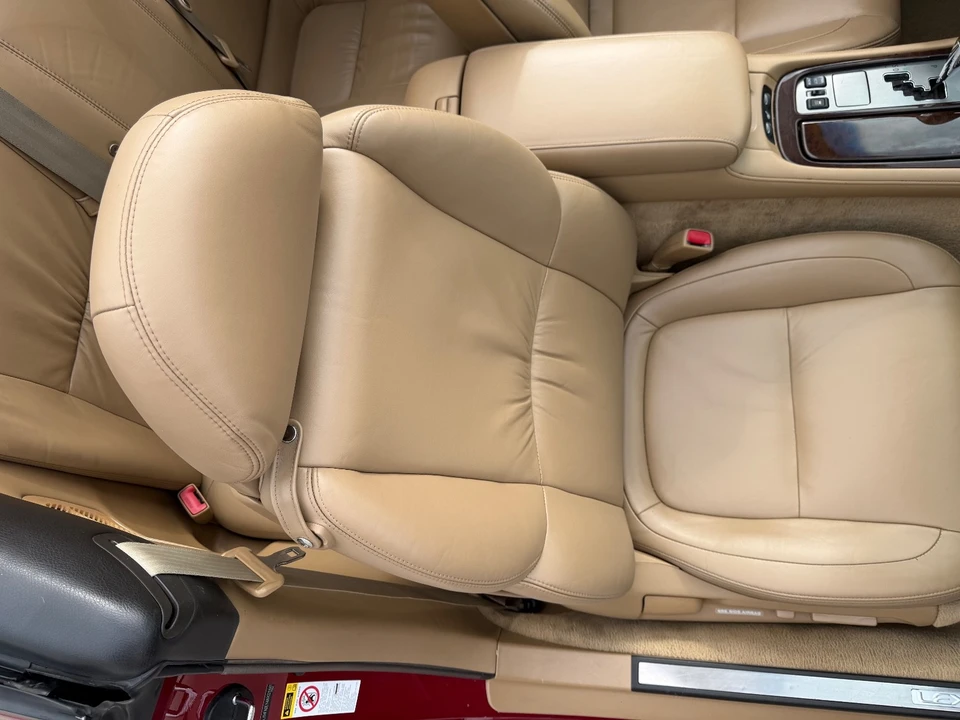2010 Lexus SC430 - Image 14 of 21