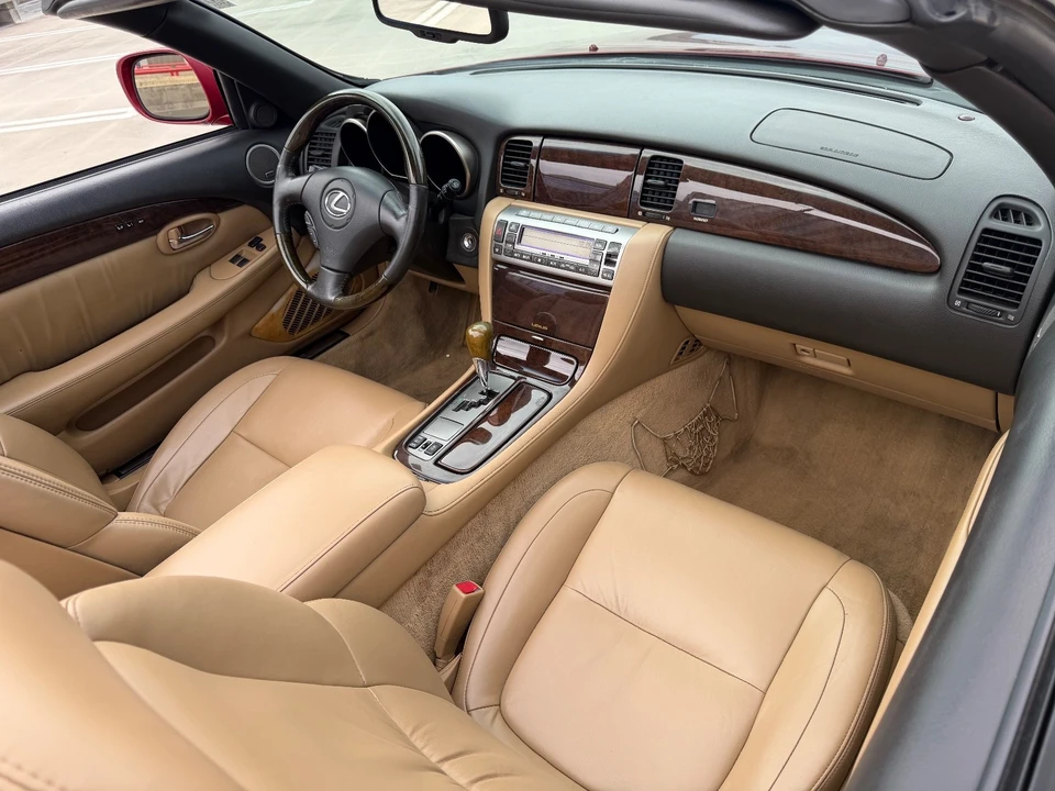 2010 Lexus SC430 - Image 20 of 21