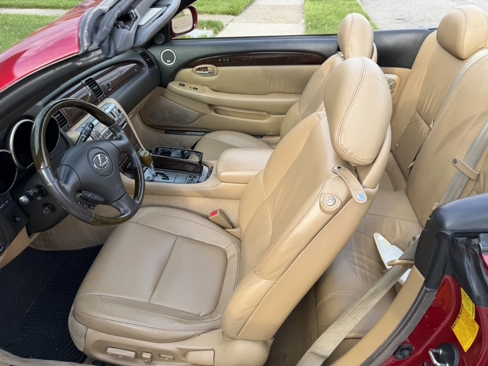 2010 Lexus SC430 - Image 15 of 15