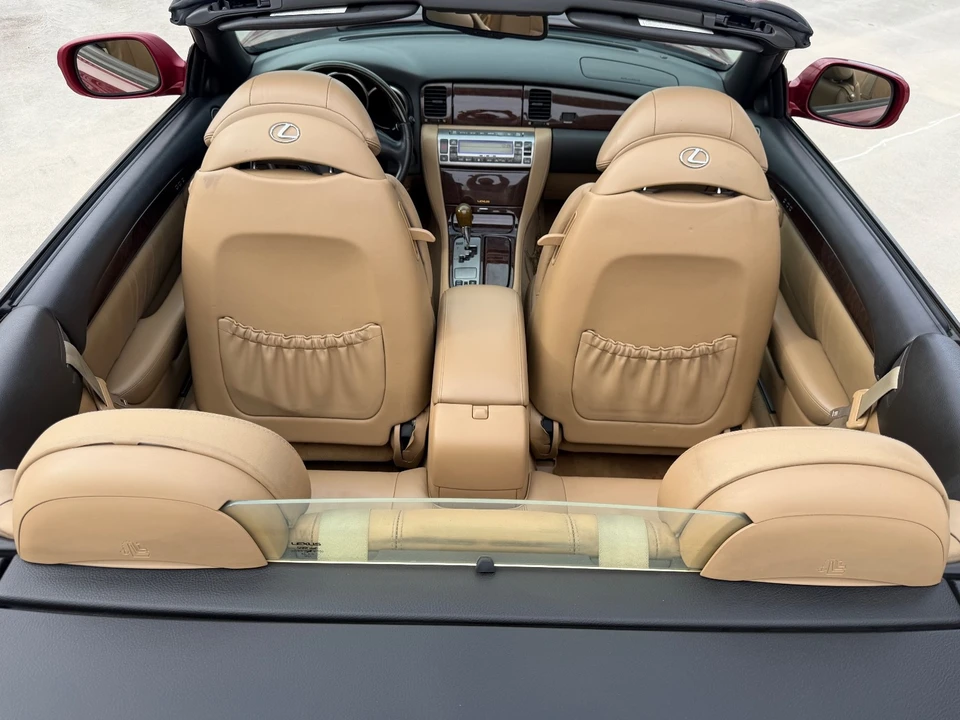 2010 Lexus SC430 - Image 18 of 21