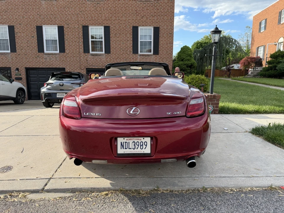 2010 Lexus SC430 - Image 4 of 15