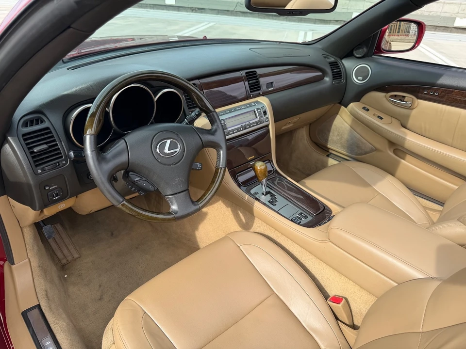 2010 Lexus SC430 - Image 10 of 21