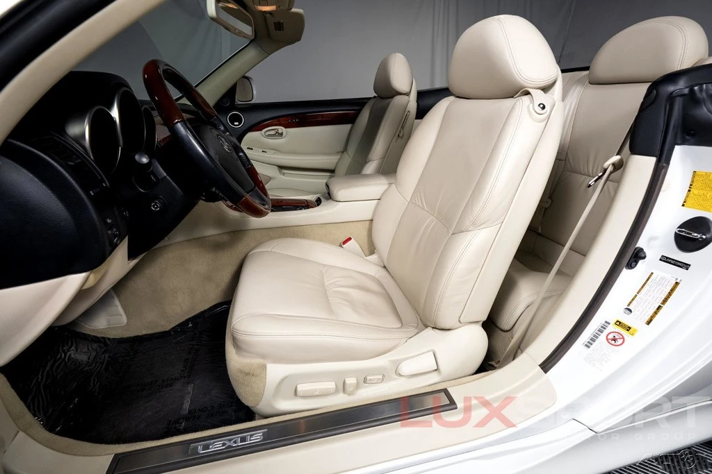 2010 Lexus SC430 - Image 20 of 21