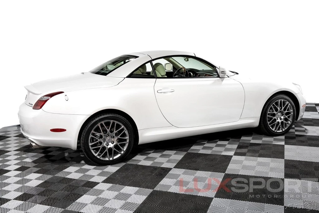 2010 Lexus SC430 - Image 4 of 21