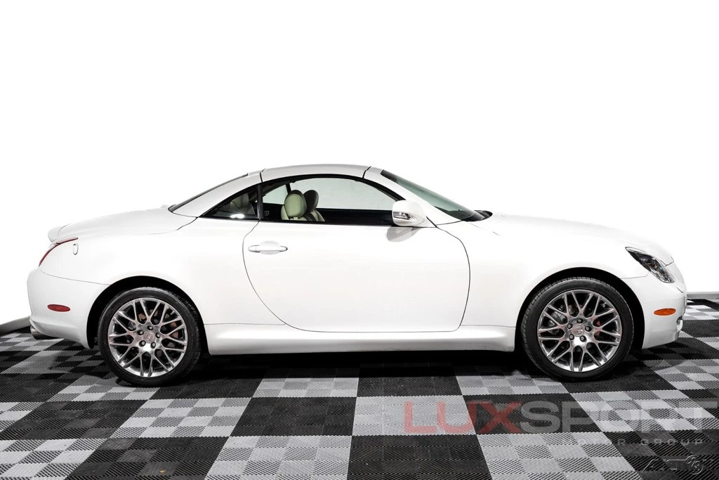 2010 Lexus SC430 - Image 8 of 21