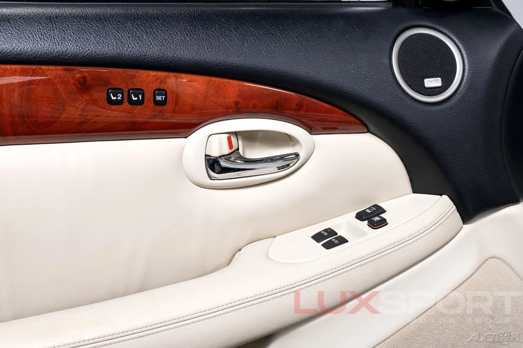 2010 Lexus SC430 - Image 16 of 21