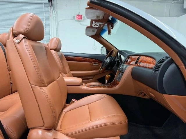 2010 Lexus SC430 - Image 12 of 21