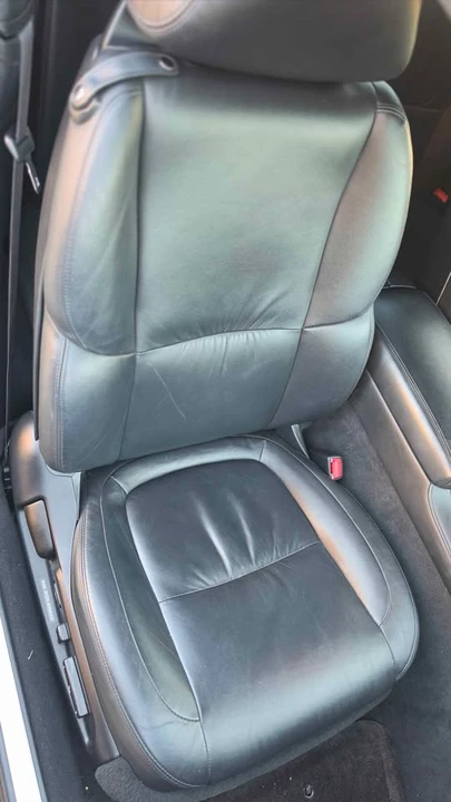 2010 Lexus SC430 - Image 18 of 19