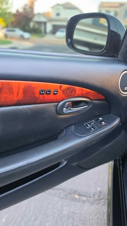2010 Lexus SC430 - Image 16 of 19