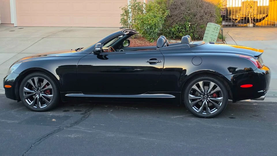 2010 Lexus SC430 - Image 10 of 19