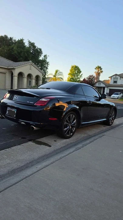 2010 Lexus SC430 - Image 8 of 19