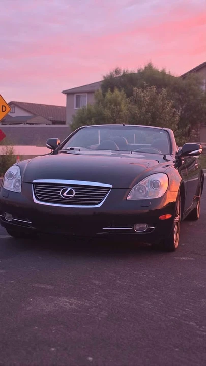 2010 Lexus SC430 - Image 7 of 11
