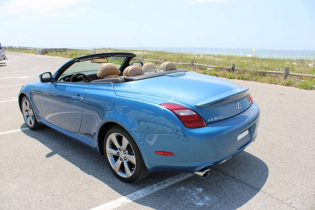 2010 Lexus SC430 - Image 10 of 21