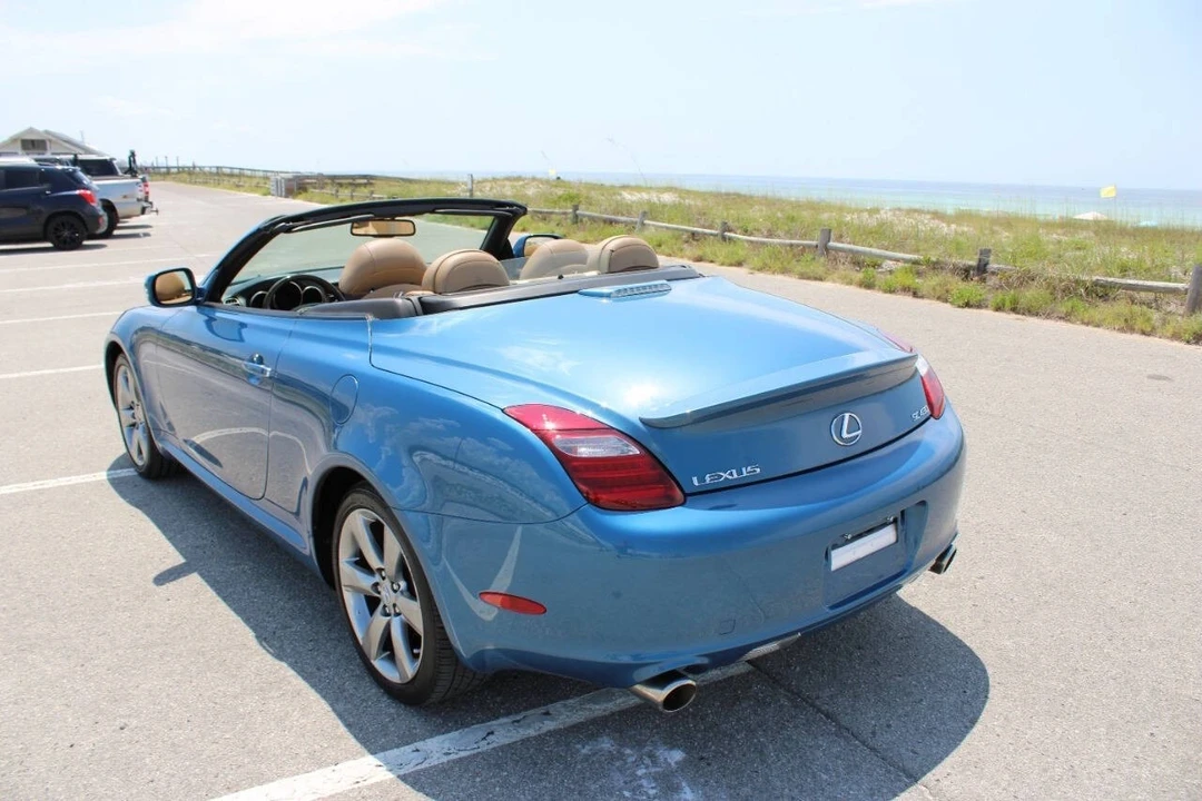 2010 Lexus SC430 - Image 11 of 21
