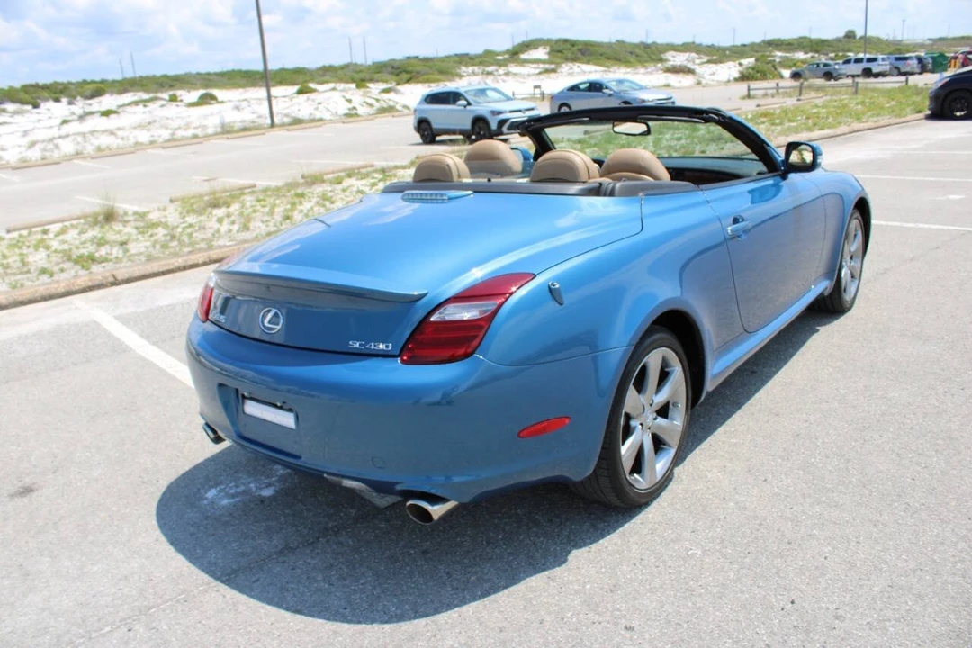 2010 Lexus SC430 - Image 17 of 21