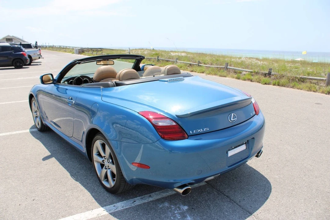 2010 Lexus SC430 - Image 11 of 21