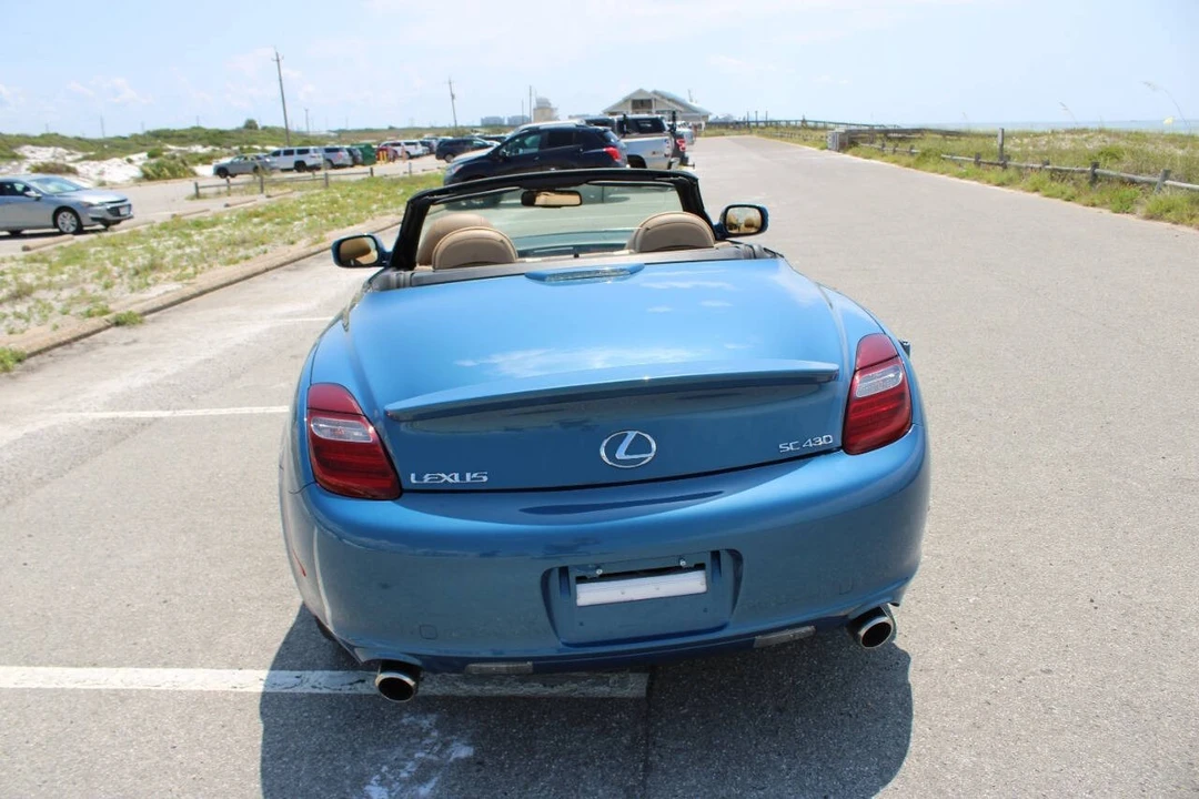 2010 Lexus SC430 - Image 13 of 21