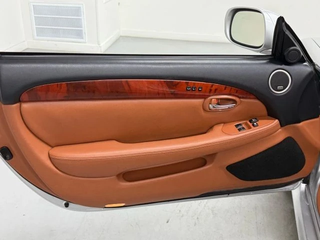 2010 Lexus SC430 - Image 19 of 21