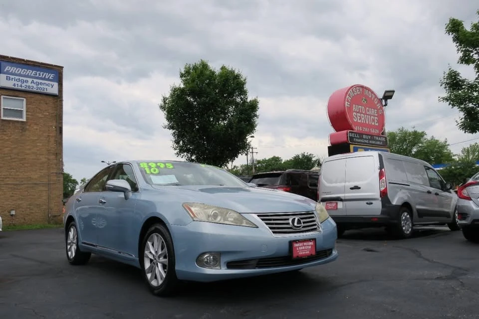 2010 Lexus ES 4th Gen - Image 9 of 20