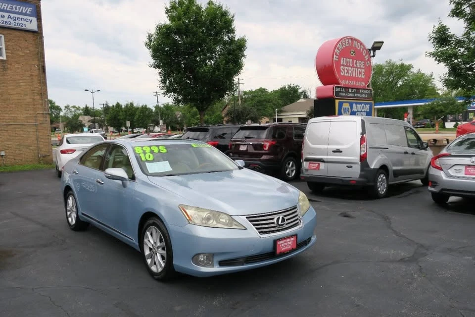 2010 Lexus ES 4th Gen - Image 2 of 20