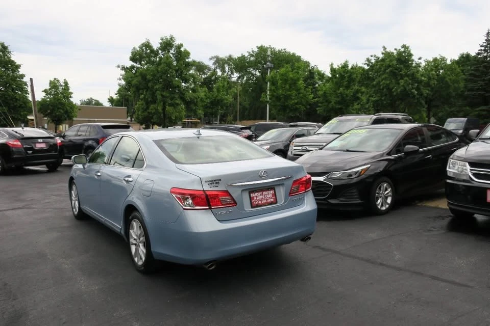 2010 Lexus ES 4th Gen - Image 8 of 20