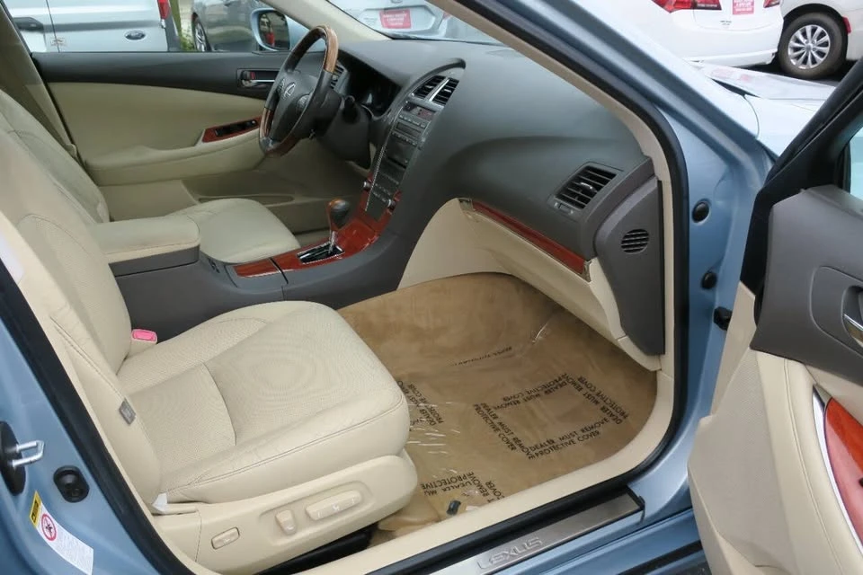 2010 Lexus ES 4th Gen - Image 15 of 20
